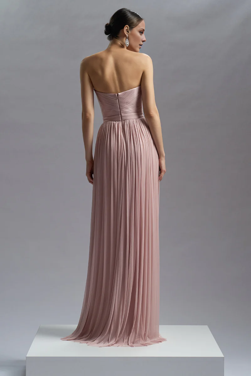 Abito da sera lungo in chiffon plissettato a trapezio con spacco e lunghezza al pavimento